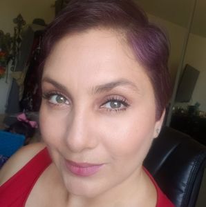 Meet your Posher, Alma